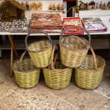 ...quelli con il manico, alti, stretti e molto profondi (i canestri o �spaselle�)...